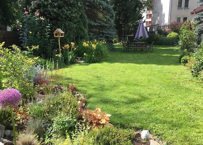 Hidden Gem Garden Apartamento Cracóvia